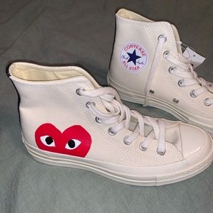 COMME DES GARÇONS PLAY CONVERSE
